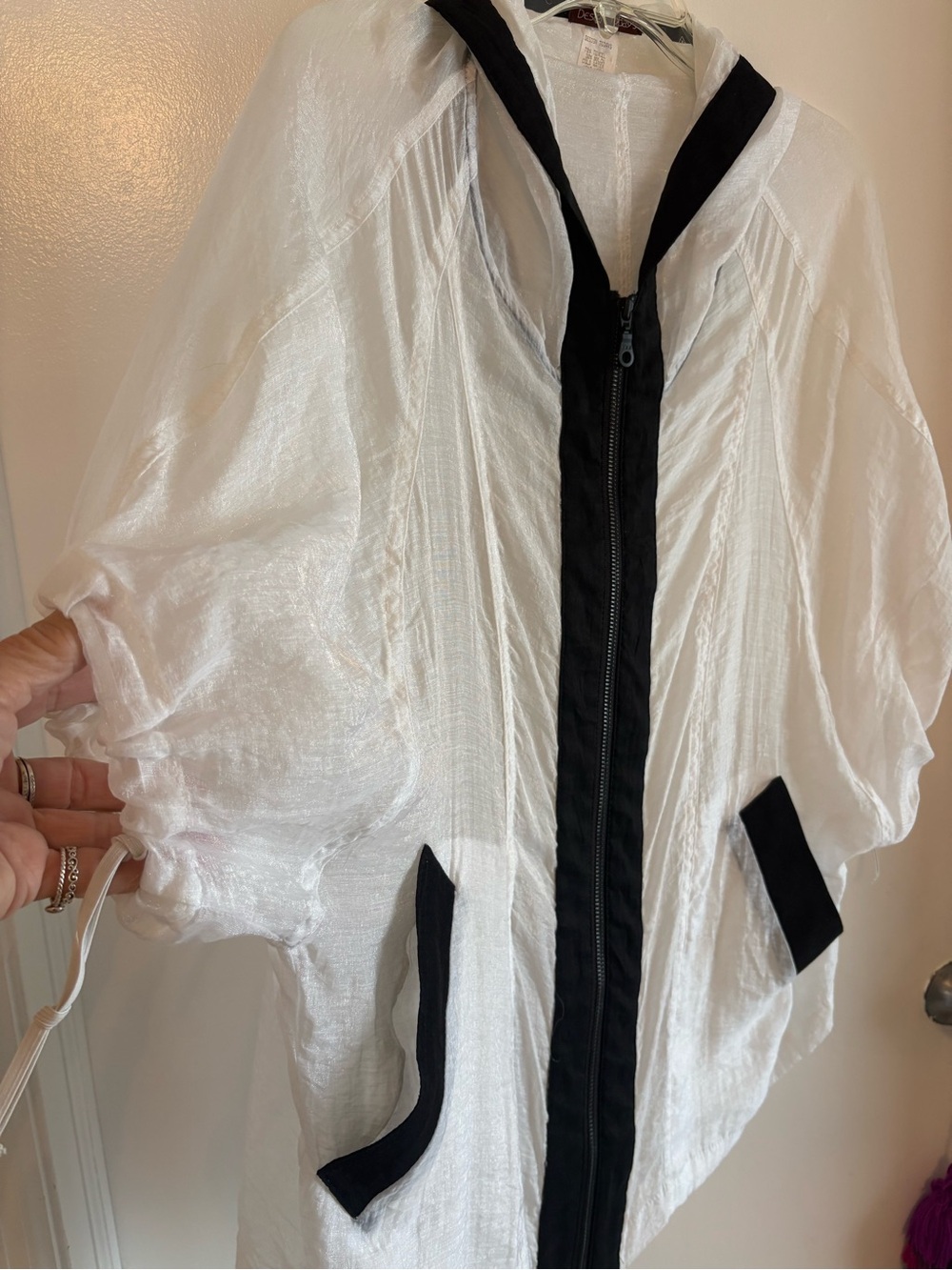 DESIGN TODAY’S White & Black Sheer Short Sleeve Zip up Jacket! Unique! - Picture 2 of 7